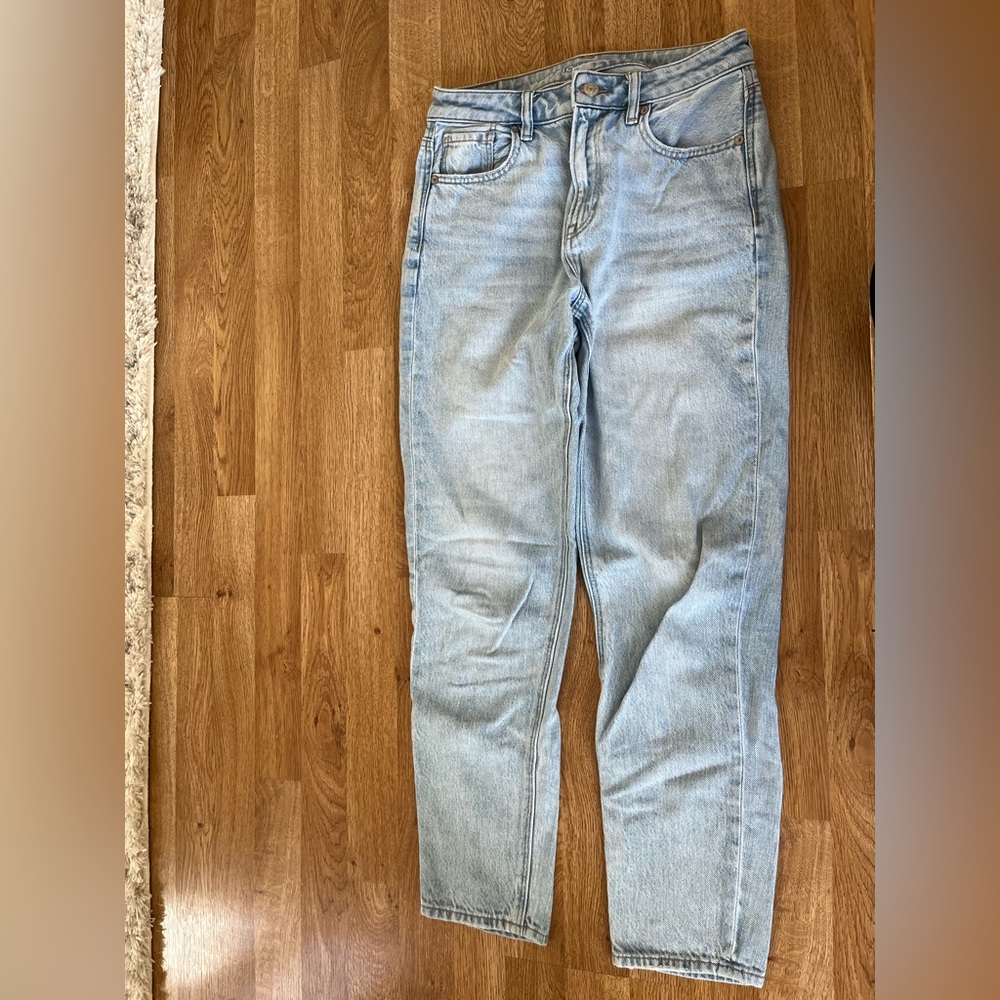 American Eagle Outfitters Light Blue Mom Jeans